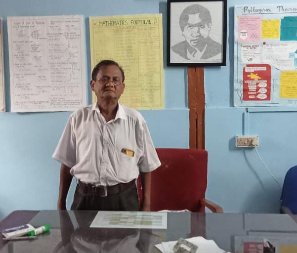 A deep mystery is created about the death of Professor Roshan Ali.