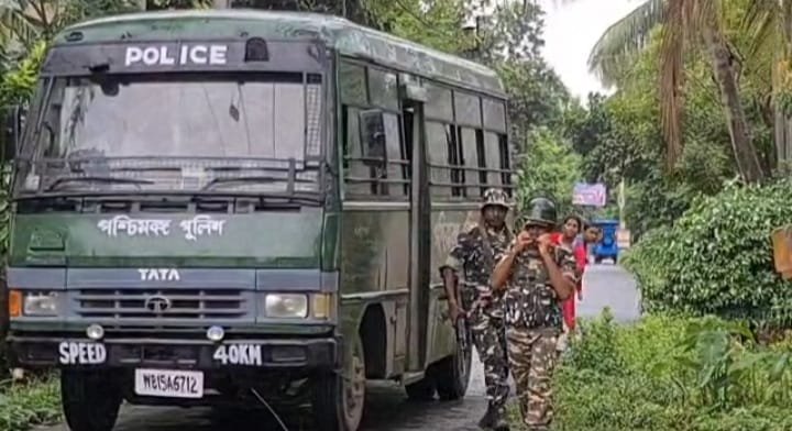হুগলীর বিভিন্ন এলাকায় কেন্দ্রীয় বাহিনীর রুট মার্চ