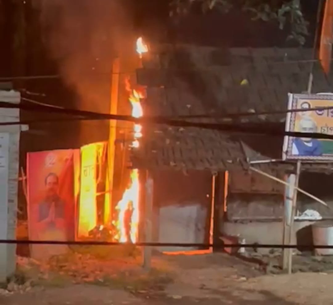 Fire at BJP party office midnight finger of complaint towards Trinamool
