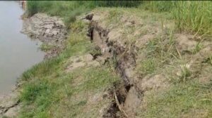 ফের রাতের ঘুম উড়েছে গঙ্গা পাড়ের মানুষের।