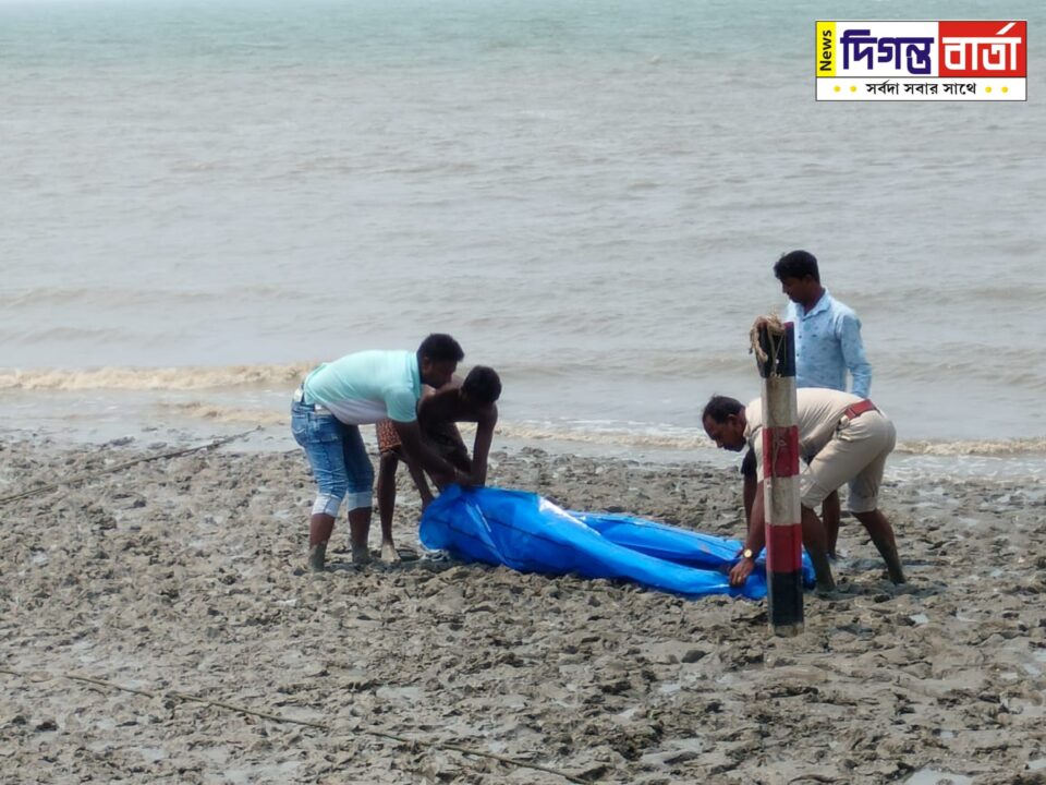 আবারো হুগলি নদীতে ঘটলো তলিয়ে যাওয়ার ঘটনা।