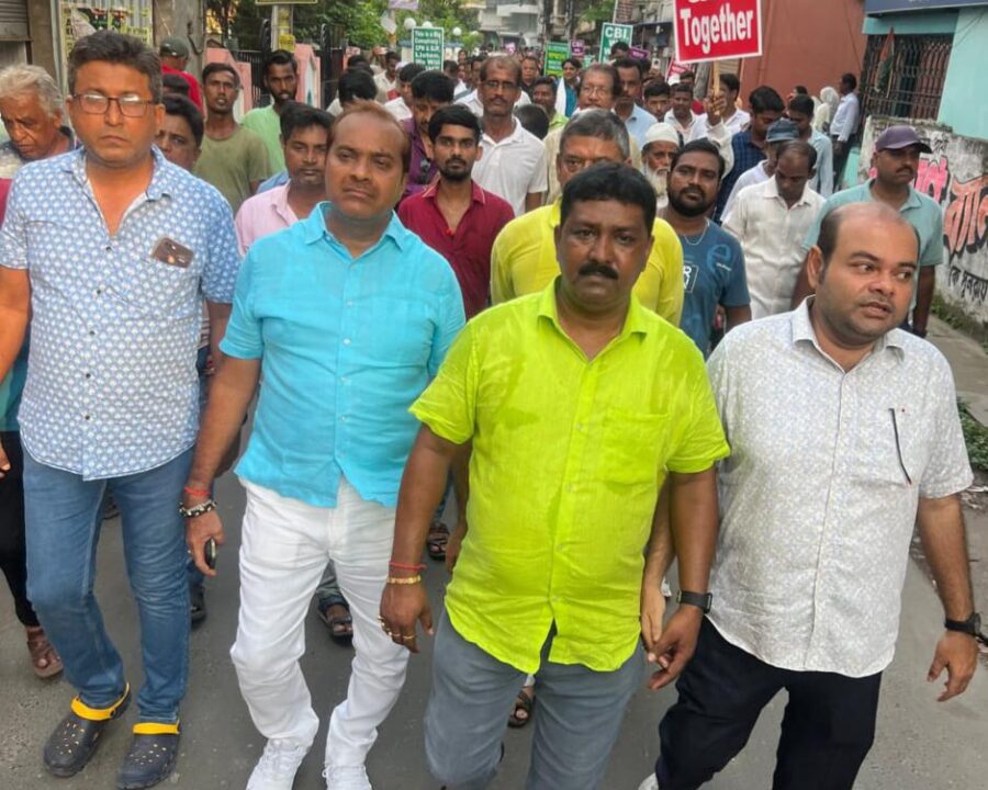 প্রতিশ্রুতিমান চিকিৎসকের খুনের প্রতিবাদে মিছিল পৌরপ্রধানের।