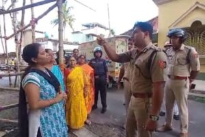 শ্রীরামপুরের পূজো মন্ডপগুলো পরিদর্শনে পুলিশ কমিশনার। 