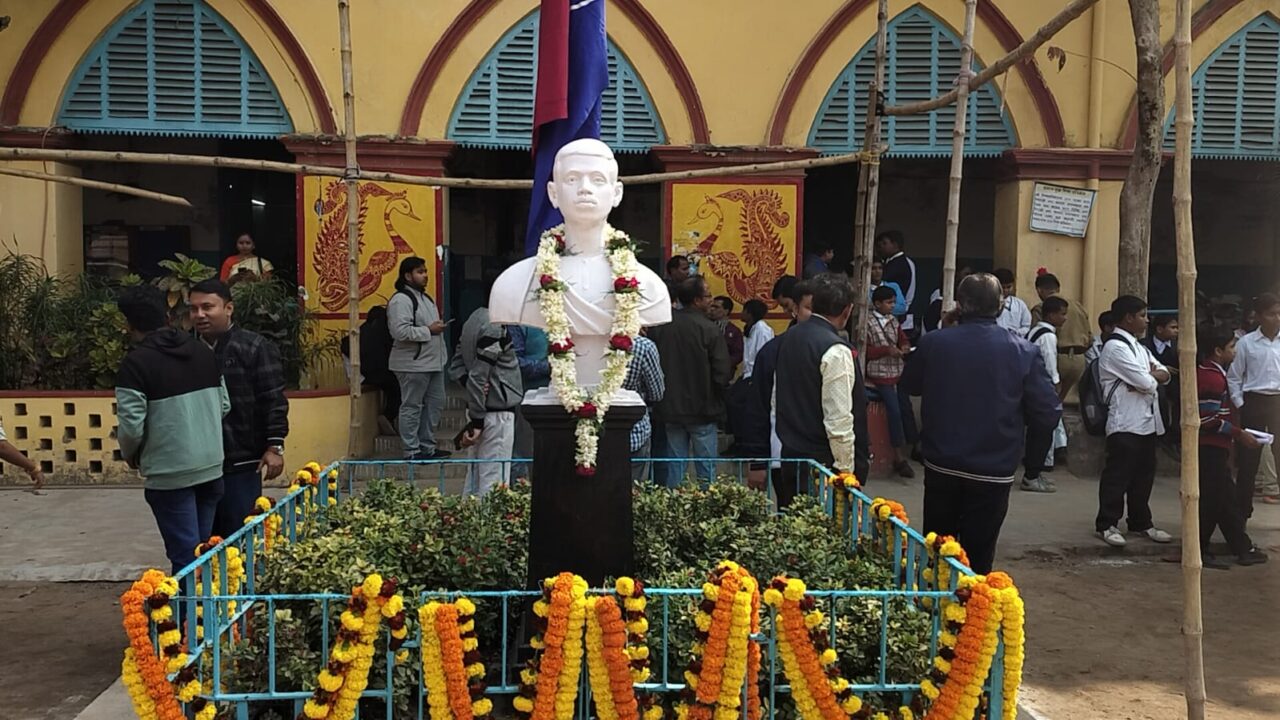 মৃত্যুদিনে উন্মোচিত হল বিপ্লবী রাসবিহারী বসুর আবক্ষ মূর্তি।