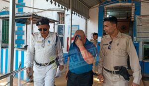 চন্দননগর পুলিশের জালে ভুয়ো কোষ্ট গার্ড এডিজি।
