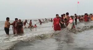 মাঘী পূর্ণিমায় গঙ্গাসাগরে লক্ষাধিক পূণ‍্যার্থীর সমাগম।