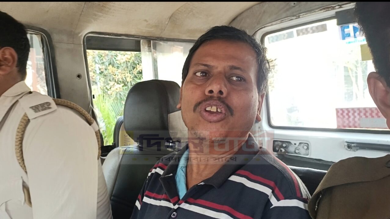 মমতা ও অভিষেকের ছবি দিয়ে লাকি ড্র কুপন।