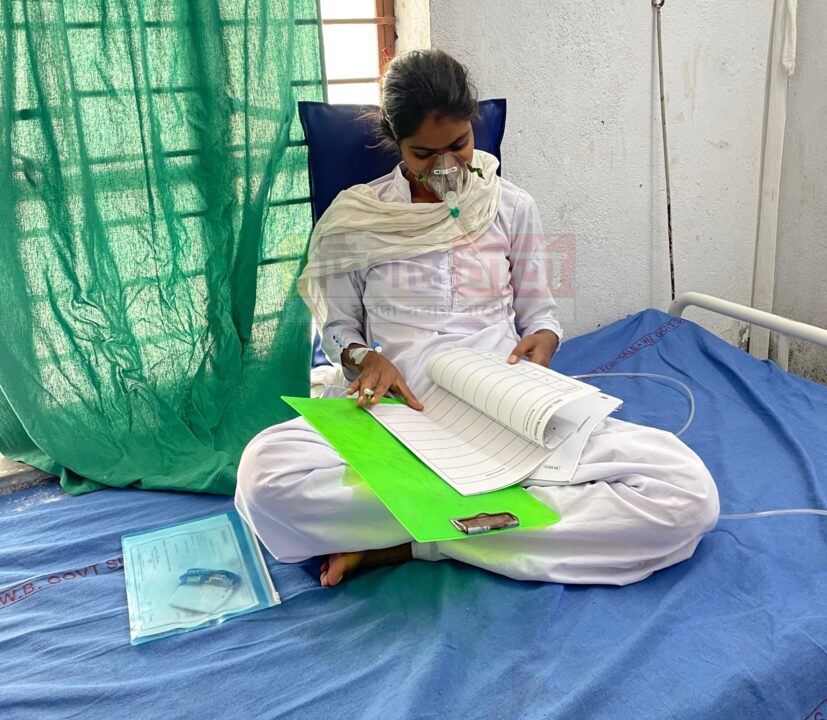অসুস্থ উচ্চমাধ্যমিক পরীক্ষার্থী পরীক্ষা দিচ্ছে হাসপাতালের বিছানায়।