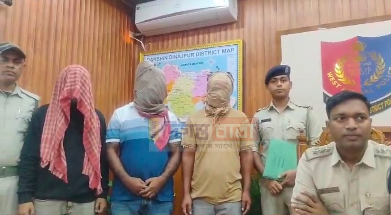 ভুয়ো নথি তৈরির অভিযোগে গ্রেফতার বাংলাদেশি।