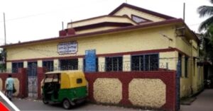 হঠাৎই স্কুলে তালা বিপাকে ছাত্র-ছাত্রীরা। 