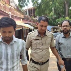 পাকিস্থানের পতাকা লাগিয়ে নাশকতা ছক বানচাল করল পুলিশ,&hellip;
