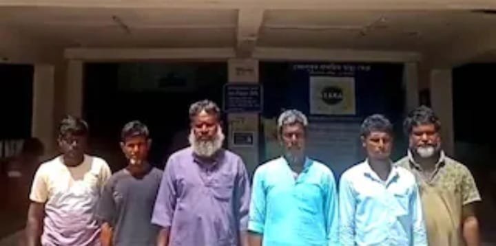 Fishermen's boat sinks near Ghoramara Island, killing 6 fishermen